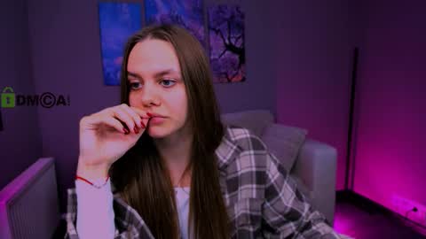 Snapshot of tessa_hit chatting on 28, 9, 2025 Tessa online show from 28, 9, 2025