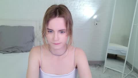 Snapshot of tessa_shy_ chatting on 20, 5, 2026 tessa_shy_ online show from 20, 5, 2026