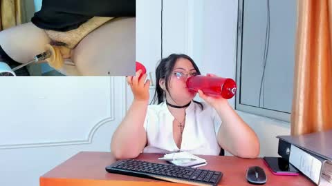 Snapshot of tessa_sinclaire chatting on 5, 5, 2026 TERESA online show from 5, 5, 2026