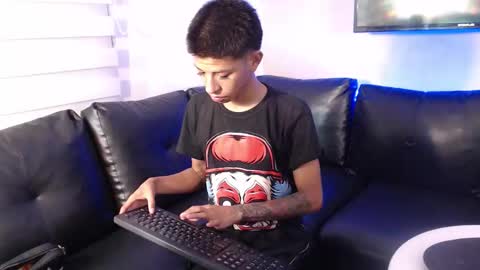 tessachains online show from 13, 1, 2026