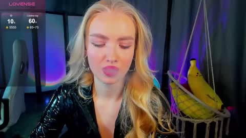 TessaHamilton online show from 11, 2, 2026