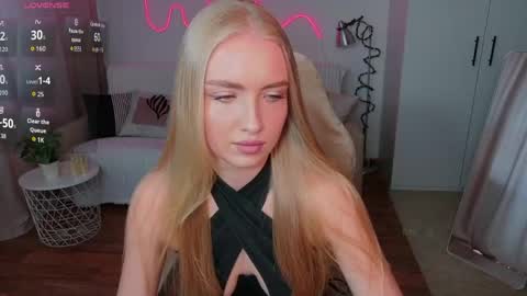 TessaHamilton online show from 28, 4, 2026