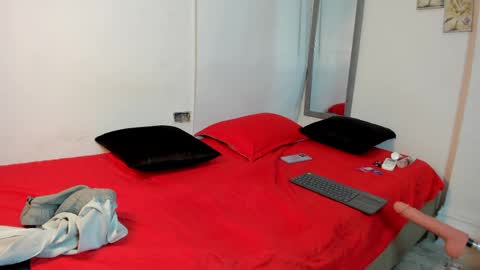 tessanahs online show from 12, 4, 2026