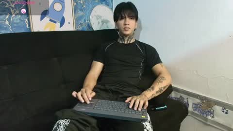 Snapshot of tessarion_black chatting on 28, 5, 2026 Tessarion online show from 28, 5, 2026