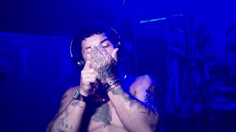 Snapshot of testotease chatting on 9, 1, 2025 Milo online show from 9, 1, 2025