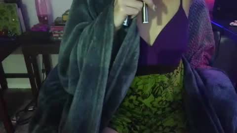 Snapshot of tetherbelle chatting on 17, 12, 2025 tetherbelle online show from 17, 12, 2025