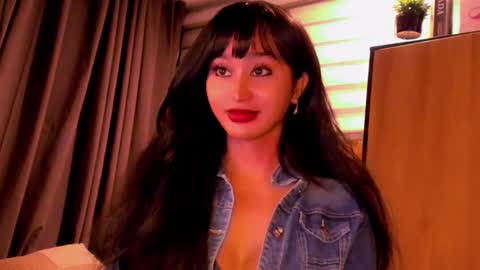 Snapshot of th3r3sa chatting on 3, 12, 2024 th3r3sa online show from 3, 12, 2024