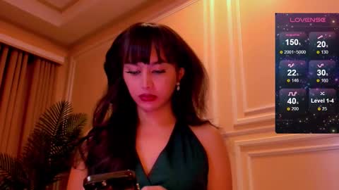 Snapshot of th3r3sa chatting on 8, 10, 2025 th3r3sa online show from 8, 10, 2025