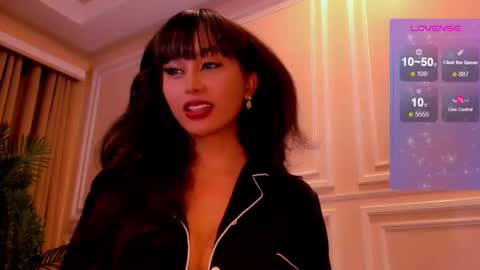 Snapshot of th3r3sa chatting on 17, 10, 2025 th3r3sa online show from 17, 10, 2025