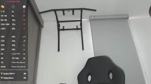 Snapshot of th_russ chatting on 6, 1, 2025 INSTAGRAM Th1rss online show from 6, 1, 2025