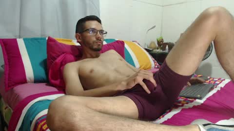 Snapshot of th_russ chatting on 1, 6, 2026 INSTAGRAM Th1rss online show from 1, 6, 2026