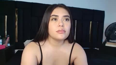 T H A I S  online show from 2, 11, 2025