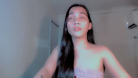 Snapshot of thalia_sunshine chatting on 4, 12, 2024 Thalia online show from 4, 12, 2024