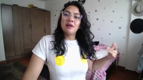    online show from 4, 12, 2025