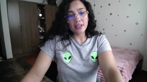 Snapshot of thaliacooper chatting on 24, 2, 2026 online show from 24, 2, 2026