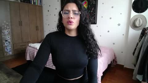    online show from 17, 4, 2026