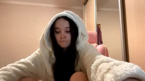 Snapshot of thaliakuchem chatting on 21, 2, 2026 Yumi online show from 21, 2, 2026