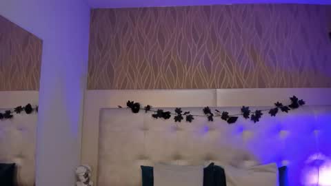 ThaliaWest online show from 20, 12, 2025