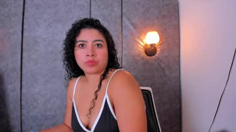 Snapshot of thara_webstter chatting on 20, 4, 2026 thara webstter online show from 20, 4, 2026