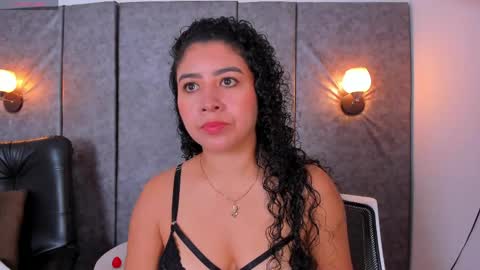 Snapshot of thara_webstter chatting on 16, 5, 2026 thara webstter online show from 16, 5, 2026