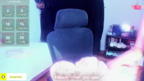 Snapshot of thatgirl2003 chatting on 11, 3, 2025 online show from 11, 3, 2025