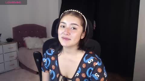 Snapshot of thatgirl2003 chatting on 9, 9, 2025 online show from 9, 9, 2025