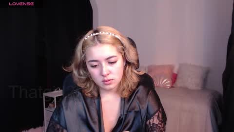 Snapshot of thatgirl2003 chatting on 17, 10, 2025 online show from 17, 10, 2025
