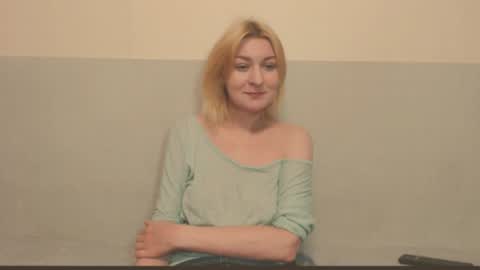 Snapshot of the_basic_instinctt chatting on 14, 6, 2026 Eva online show from 14, 6, 2026