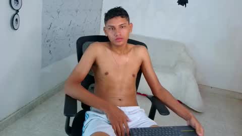 Snapshot of the_crack71 chatting on 21, 10, 2025 Sean OPry   online show from 21, 10, 2025