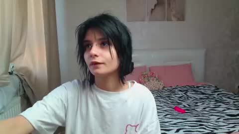 Snapshot of the_slutty_fox chatting on 1, 8, 2026 the_slutty_fox online show from 1, 8, 2026
