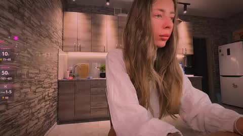 Snapshot of thearte1 chatting on 8, 9, 2025 J online show from 8, 9, 2025