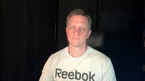 Snapshot of thebatandthecat10 chatting on 8, 6, 2026 ISABELLA or MATT online show from 8, 6, 2026