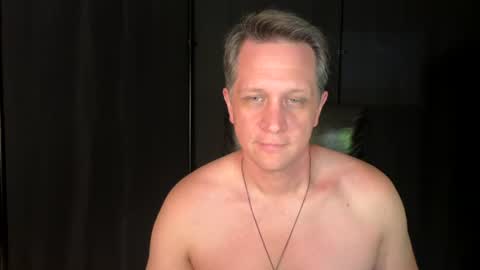Snapshot of thebatandthecat10 chatting on 22, 6, 2026 ISABELLA or MATT online show from 22, 6, 2026