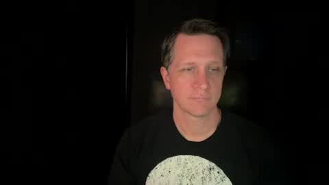 Snapshot of thebatandthecat10 chatting on 26, 6, 2026 ISABELLA or MATT online show from 26, 6, 2026