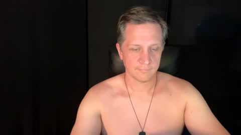 Snapshot of thebatandthecat10 chatting on 10, 7, 2026 ISABELLA or MATT online show from 10, 7, 2026