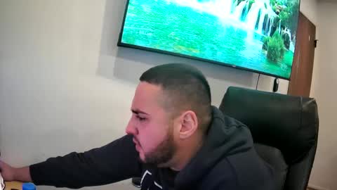 Snapshot of thebear8008 chatting on 4, 12, 2024 The Bear online show from 4, 12, 2024