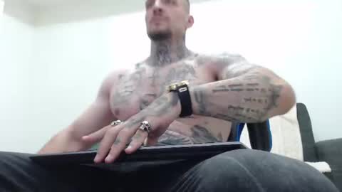 Snapshot of thebestmuscles chatting on 5, 7, 2026 John online show from 5, 7, 2026