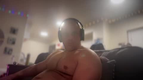 Snapshot of thebuzz777 chatting on 17, 12, 2024 theBuzz777 online show from 17, 12, 2024