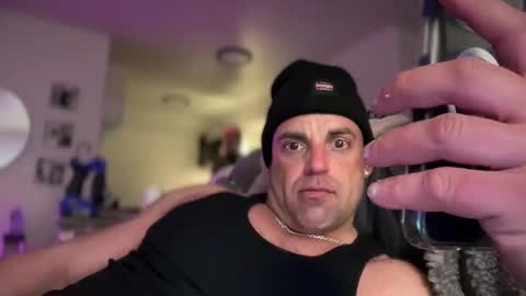 Snapshot of thebuzz777 chatting on 23, 1, 2025 theBuzz777 online show from 23, 1, 2025