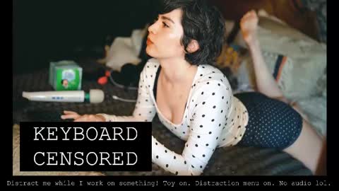 Snapshot of thecamwoman chatting on 15, 10, 2025 Joan online show from 15, 10, 2025