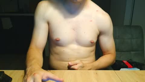 Snapshot of thecuteguy144949 chatting on 18, 6, 2026 thecuteguy144949 online show from 18, 6, 2026