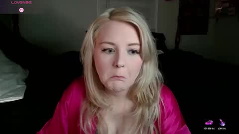 Snapshot of thedancingalien chatting on 6, 5, 2026 Kassandra Grant online show from 6, 5, 2026