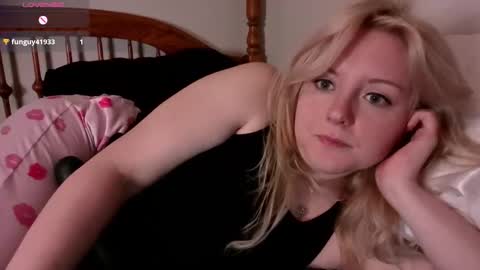 Snapshot of thedancingalien chatting on 7, 5, 2026 Kassandra Grant online show from 7, 5, 2026