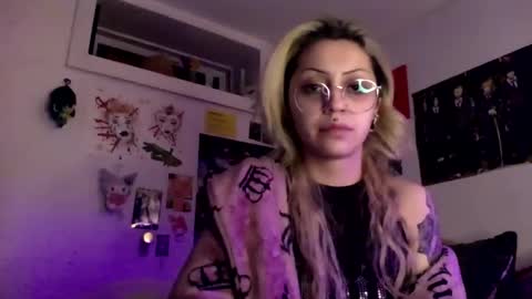 Snapshot of theeking_venus chatting on 23, 12, 2024 KIng Venus online show from 23, 12, 2024