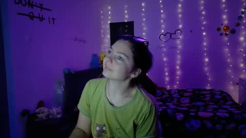 TheFarmergirl online show from 2, 11, 2025