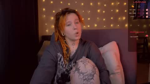 Snapshot of thefullredmoon chatting on 16, 2, 2026 Moon online show from 16, 2, 2026