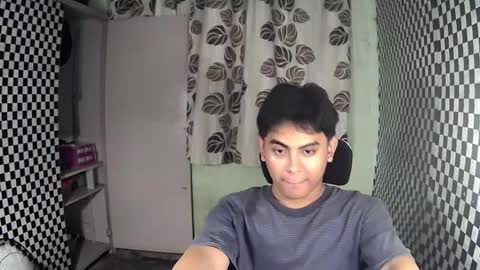 Snapshot of thehugecomeback chatting on 3, 12, 2024 Xerxis online show from 3, 12, 2024