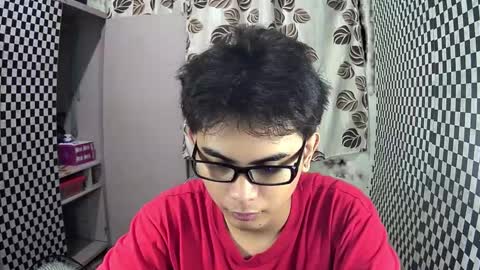 Snapshot of thehugecomeback chatting on 8, 12, 2024 Xerxis online show from 8, 12, 2024