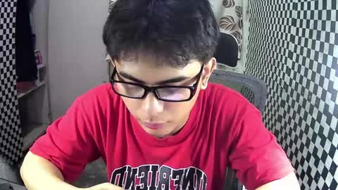 Snapshot of thehugecomeback chatting on 10, 12, 2024 Xerxis online show from 10, 12, 2024