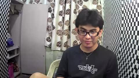 Snapshot of thehugecomeback chatting on 6, 1, 2025 Xerxis online show from 6, 1, 2025
